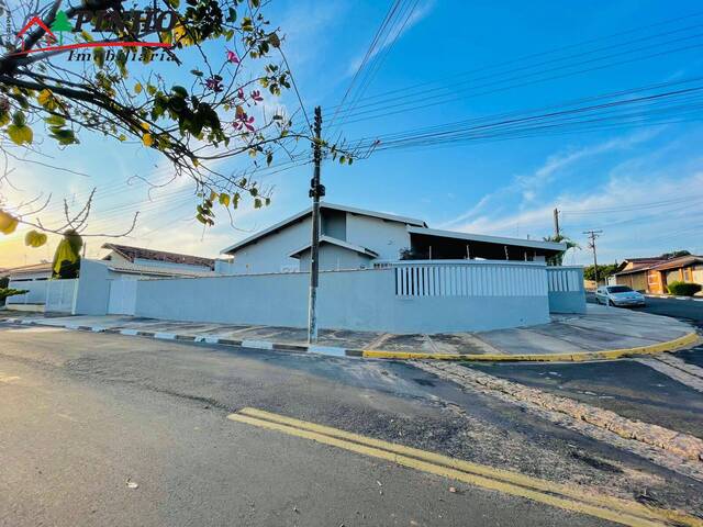 Casa para Venda em São Pedro - 3