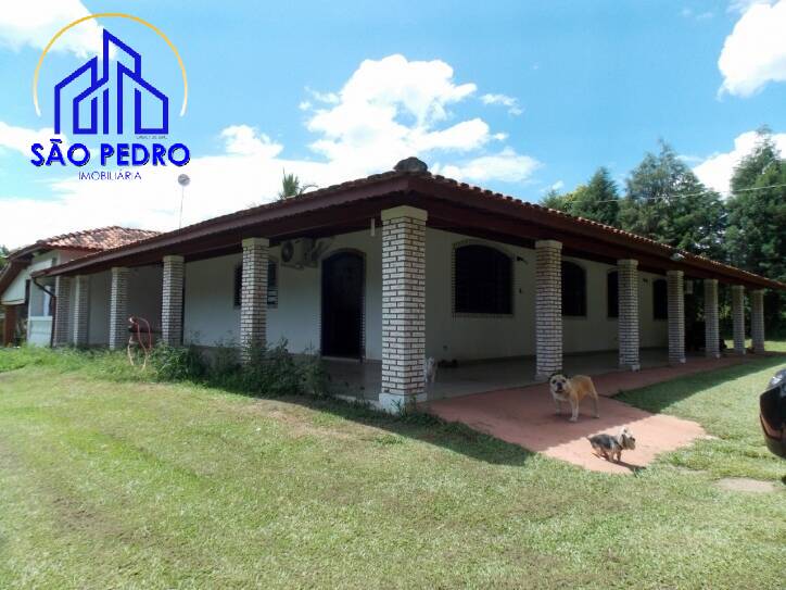 Fazenda à venda com 4 quartos, 400m² - Foto 1