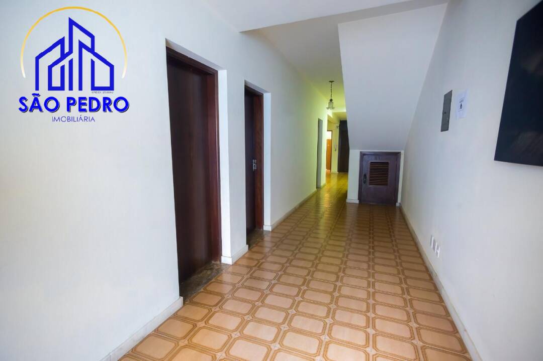 Casa à venda com 4 quartos, 360m² - Foto 9