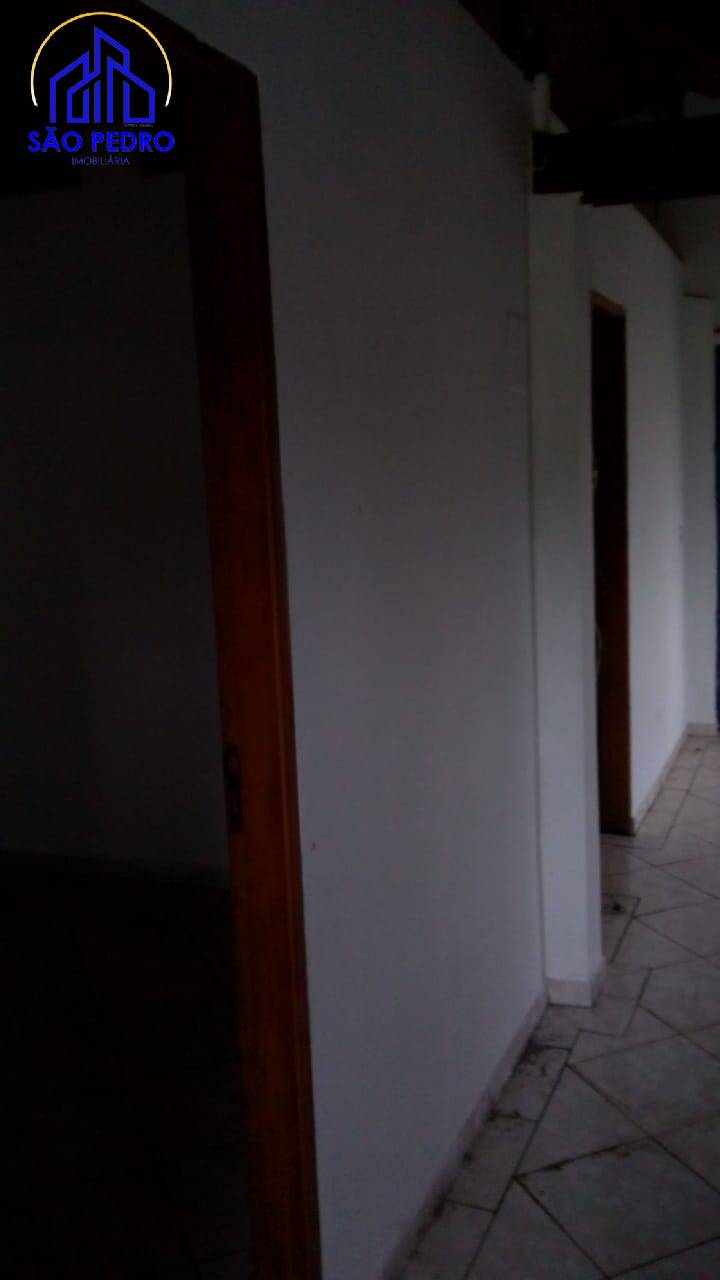 Casa à venda com 4 quartos, 200m² - Foto 24