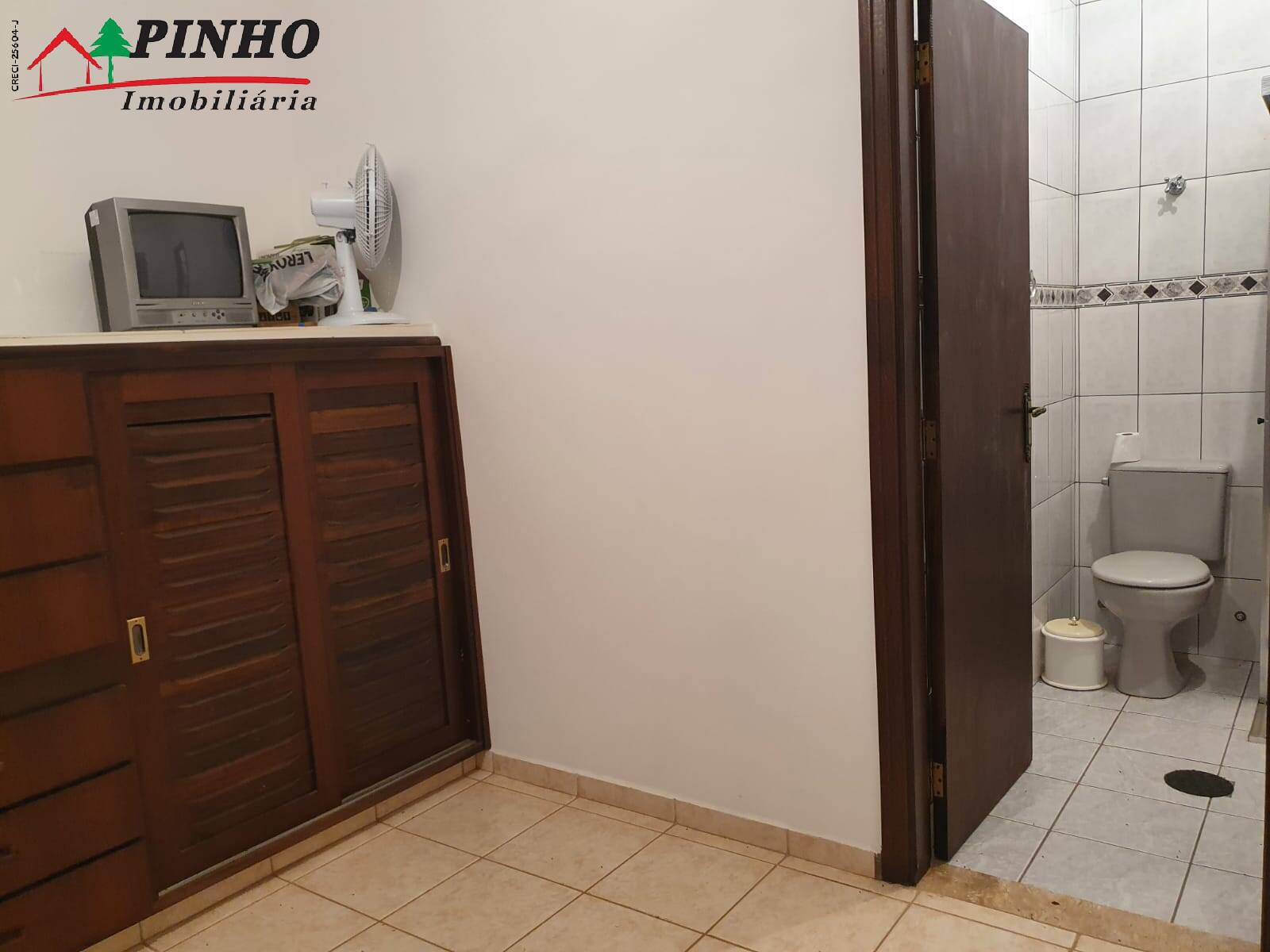 Casa à venda com 3 quartos, 229m² - Foto 18