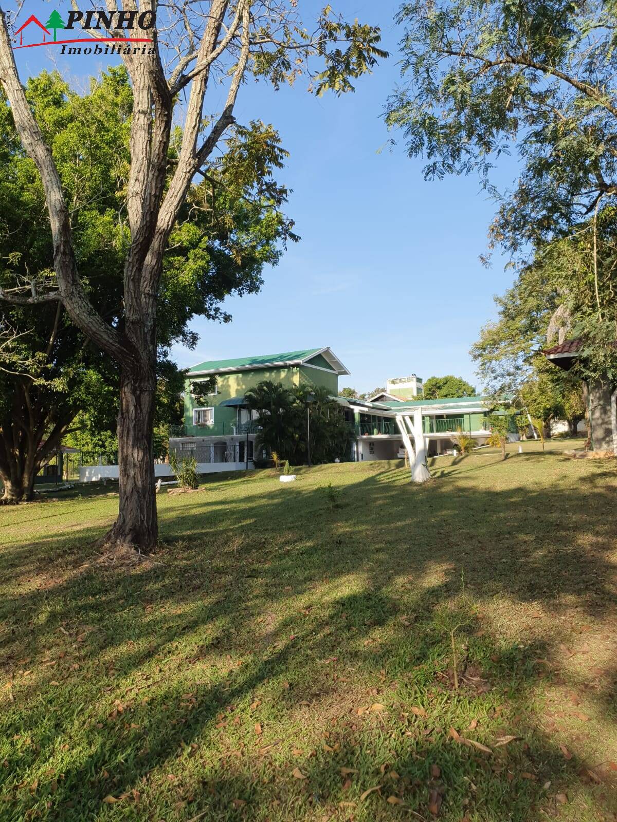 Casa à venda com 10 quartos, 10000m² - Foto 17