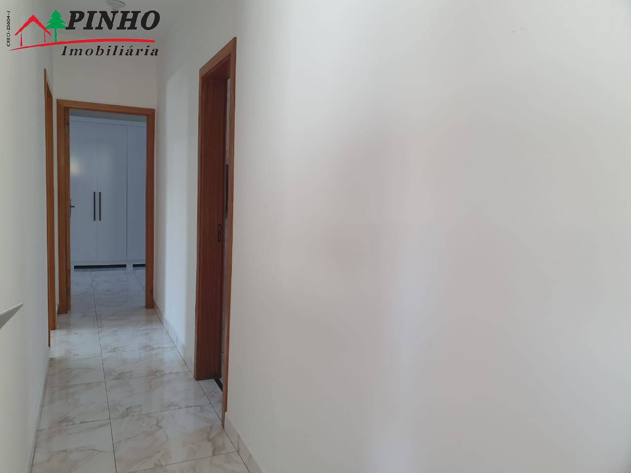 Casa à venda com 3 quartos, 160m² - Foto 2