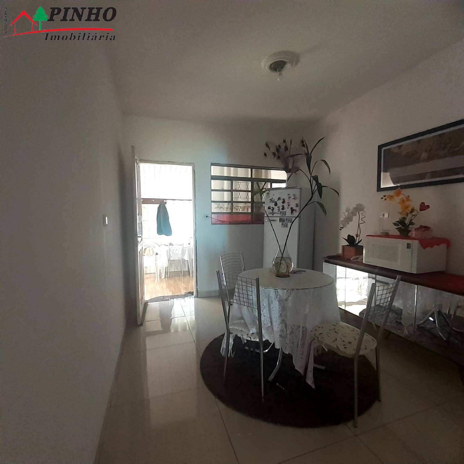 Casa à venda com 2 quartos, 70m² - Foto 5