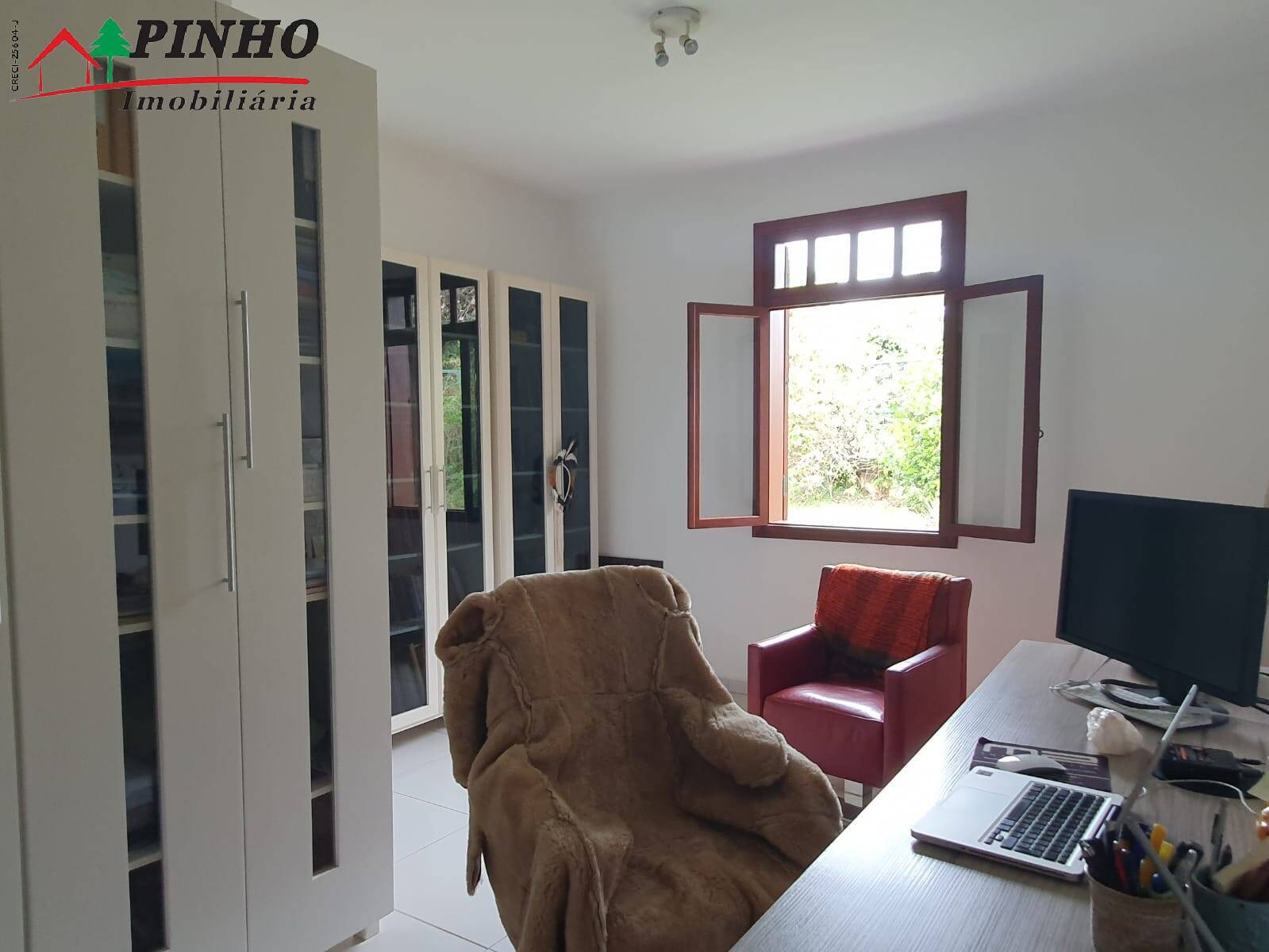 Casa à venda com 3 quartos, 250m² - Foto 17