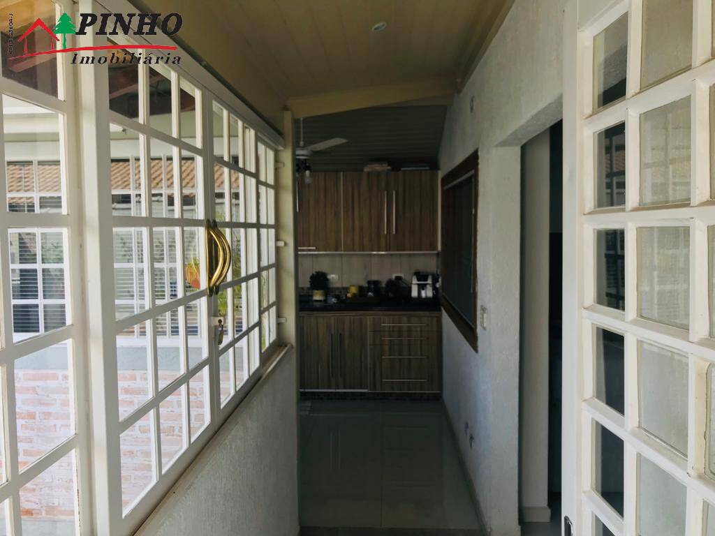 Casa à venda com 3 quartos, 200m² - Foto 13