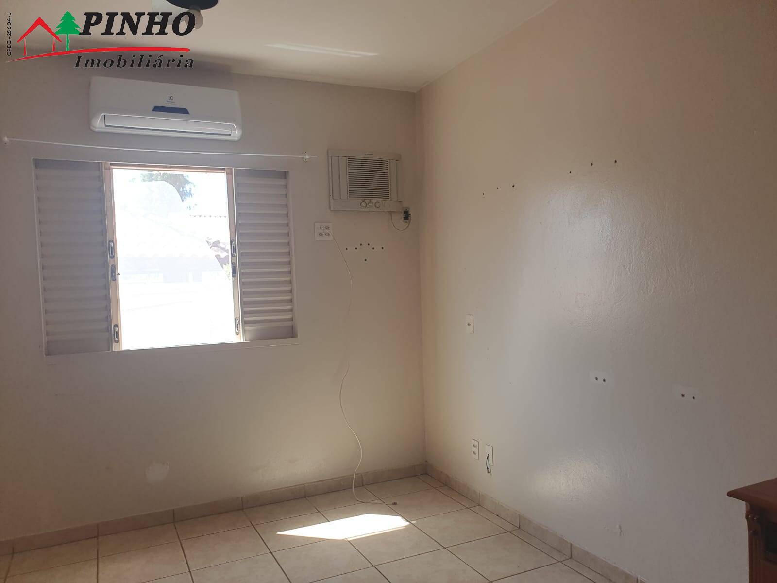 Casa à venda com 3 quartos, 220m² - Foto 27