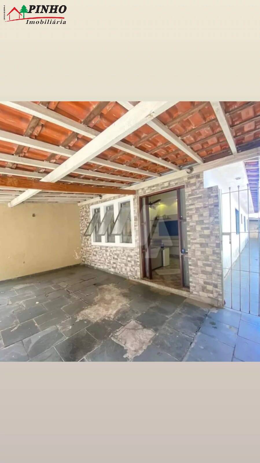 Casa à venda com 2 quartos, 69m² - Foto 1