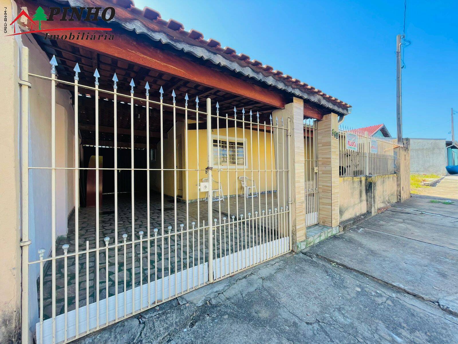 Casa à venda com 2 quartos, 69m² - Foto 1