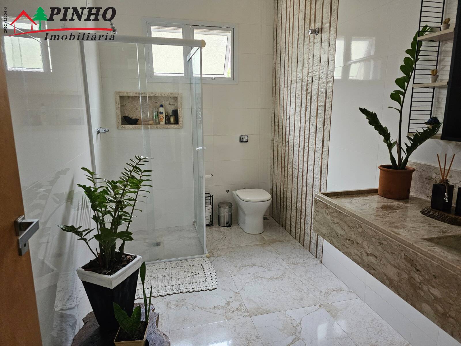 Casa à venda com 4 quartos, 350m² - Foto 14