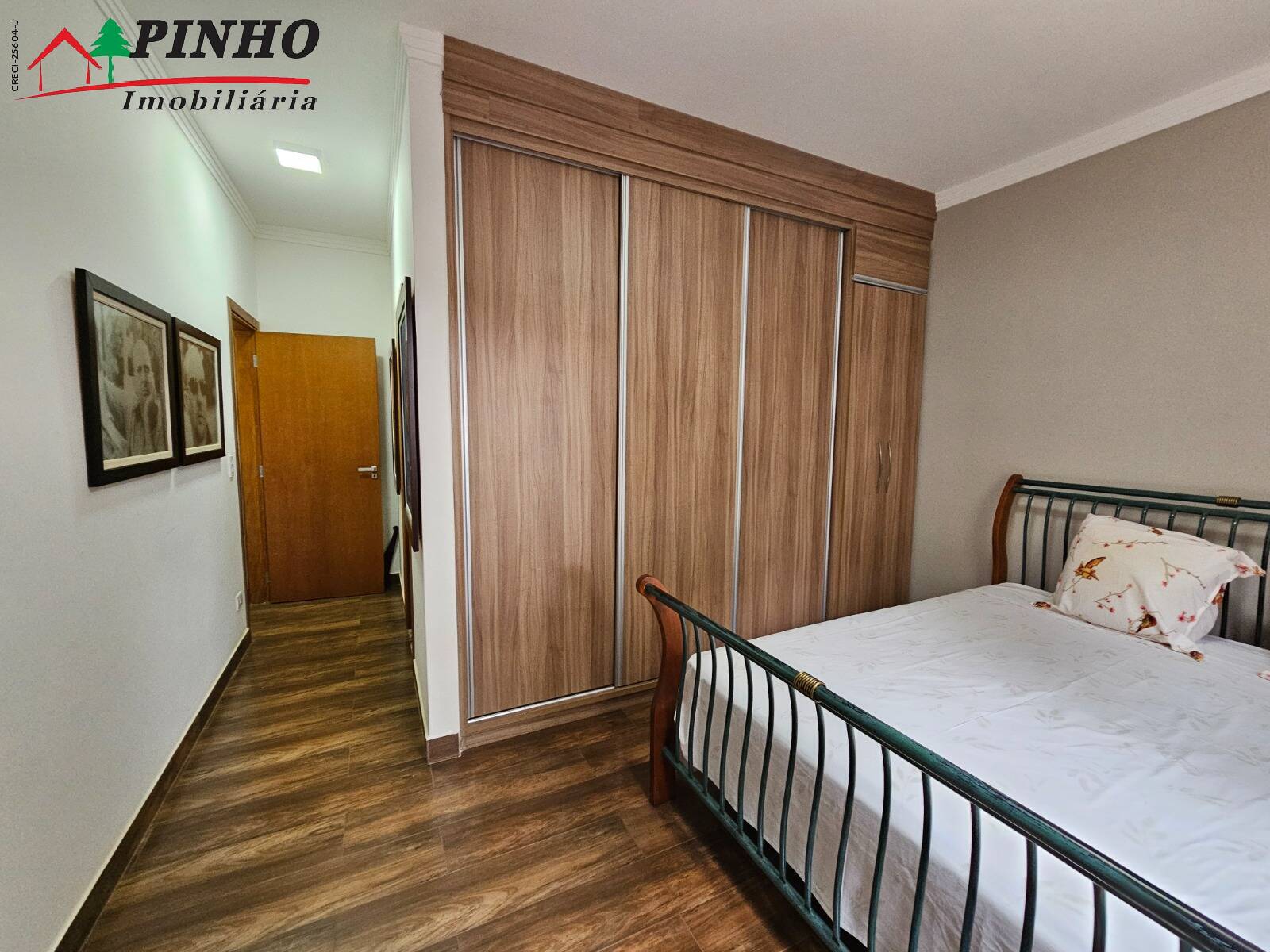 Casa à venda com 4 quartos, 350m² - Foto 18