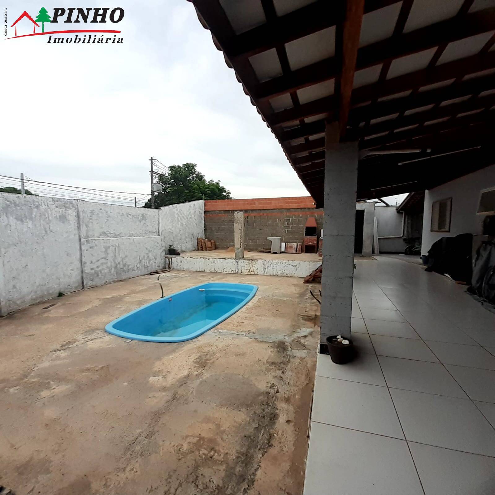 Casa à venda com 2 quartos, 104m² - Foto 2