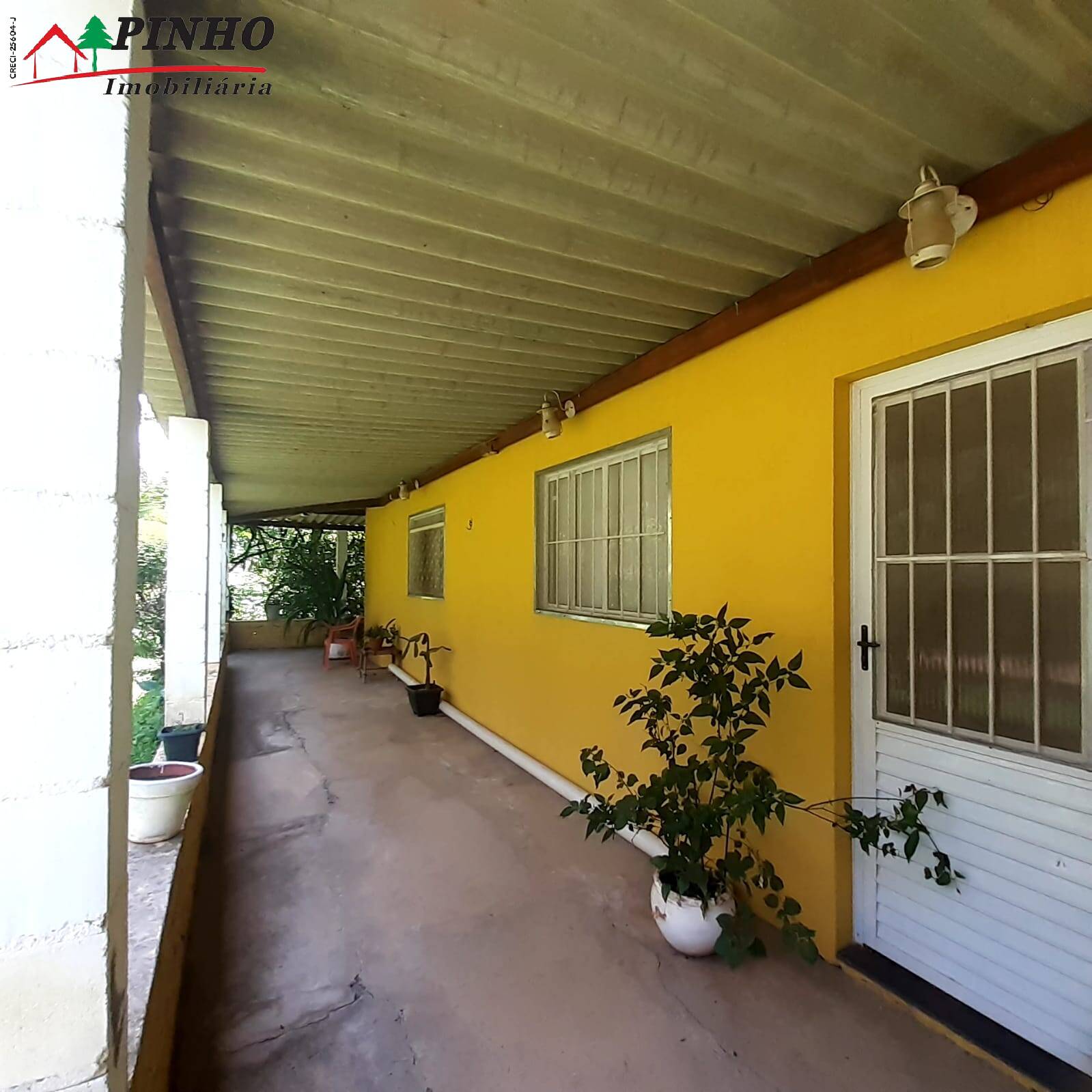 Casa à venda com 2 quartos, 90m² - Foto 1