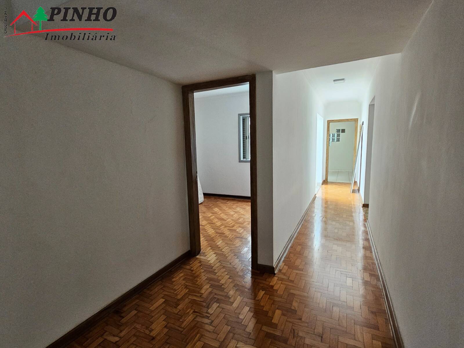 Casa à venda com 4 quartos, 183m² - Foto 9