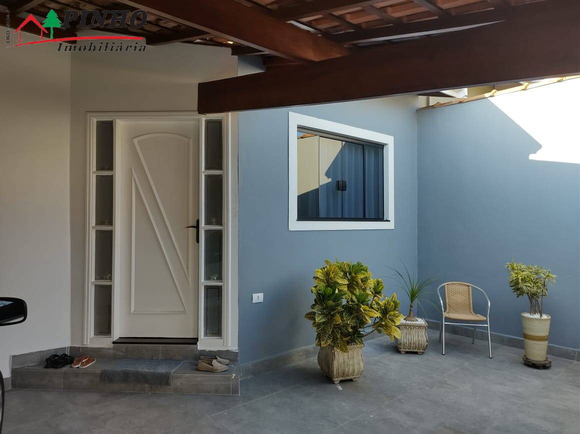 Casa à venda com 2 quartos, 103m² - Foto 1