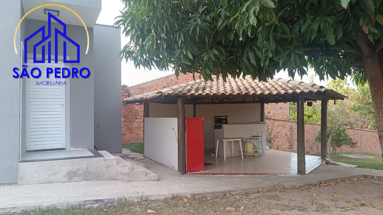 Casa à venda com 2 quartos, 101m² - Foto 1