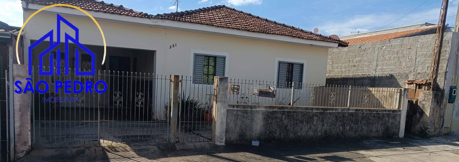 Casa à venda com 2 quartos, 208m² - Foto 1