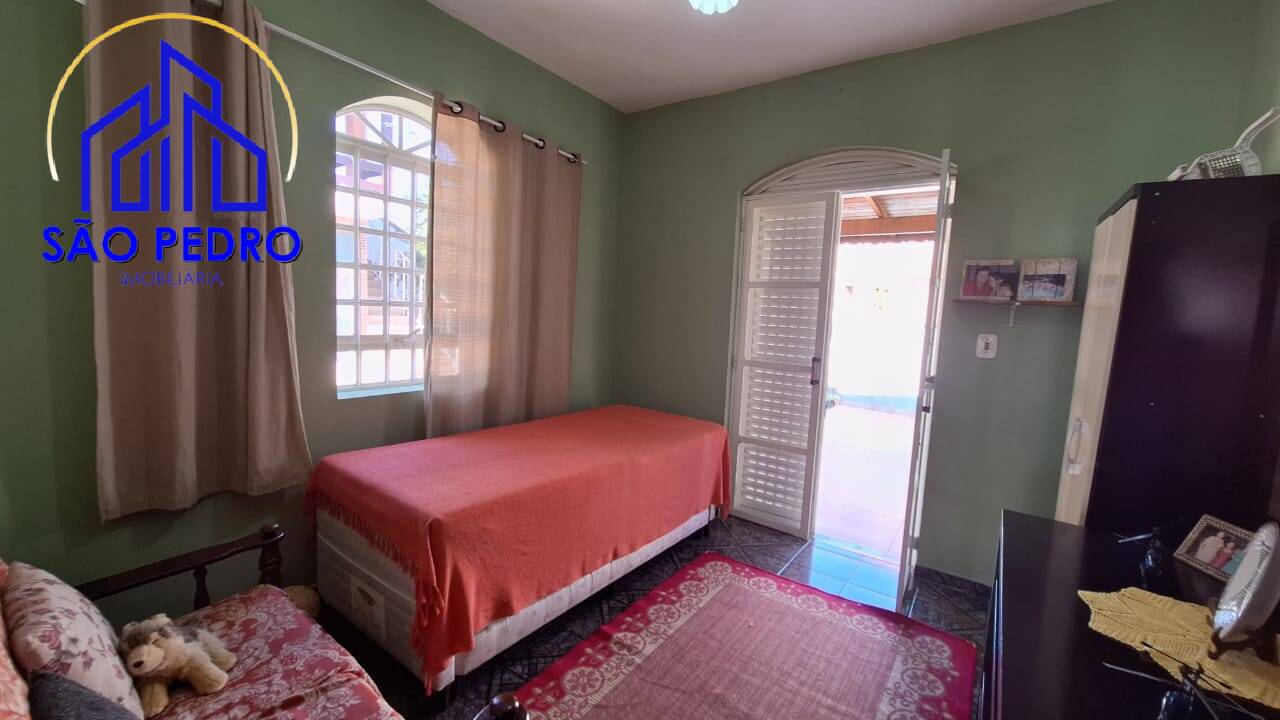 Casa à venda com 6 quartos, 220m² - Foto 28