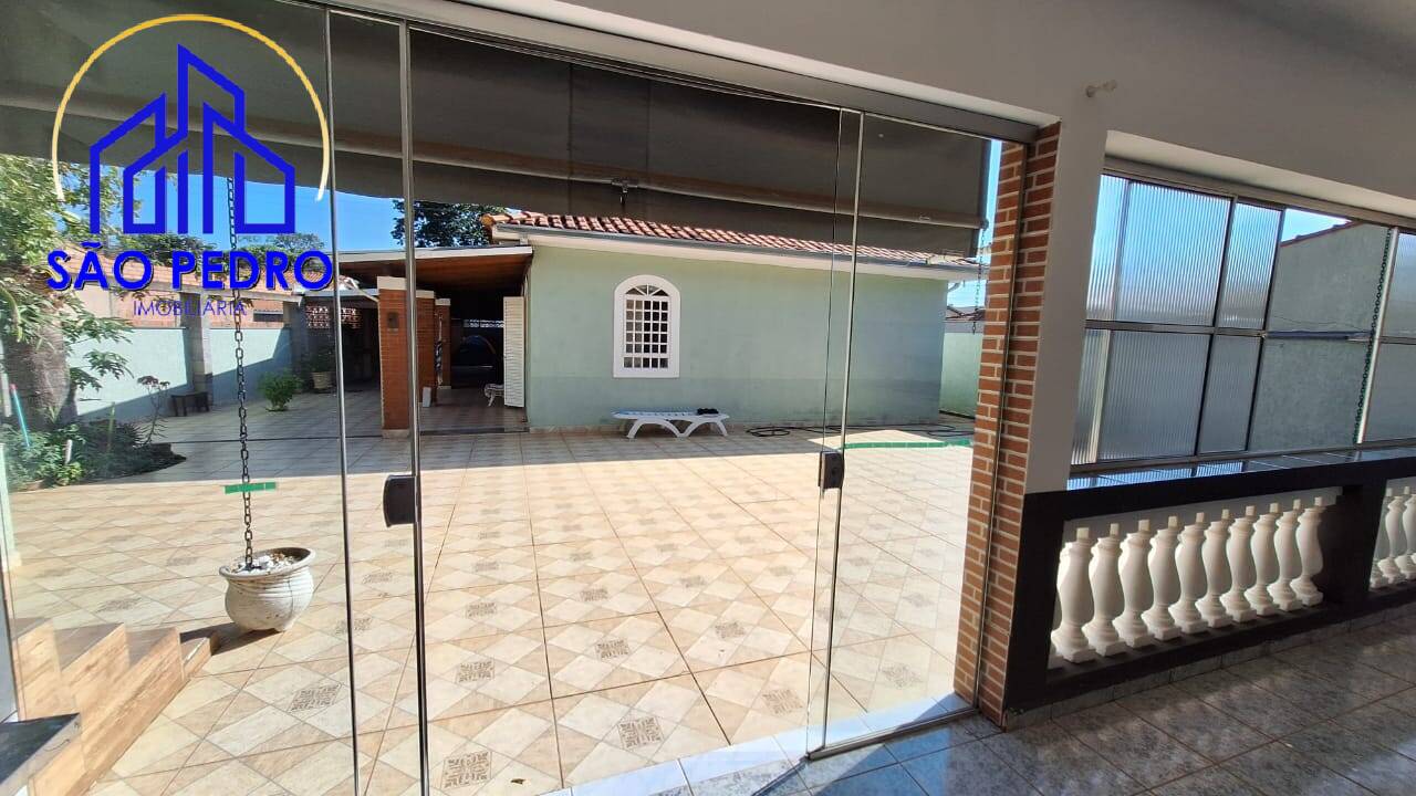 Casa à venda com 6 quartos, 220m² - Foto 30