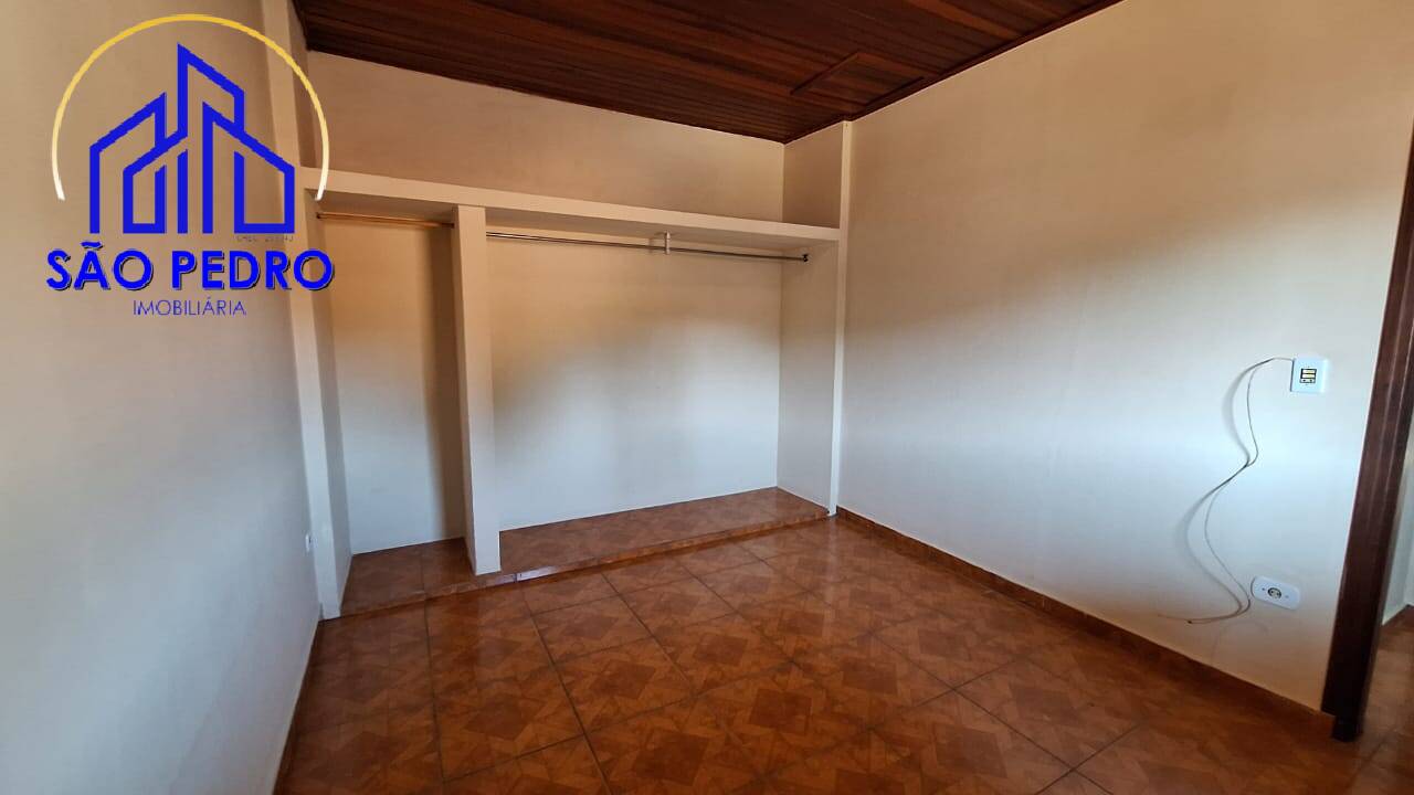 Casa à venda com 6 quartos, 220m² - Foto 48