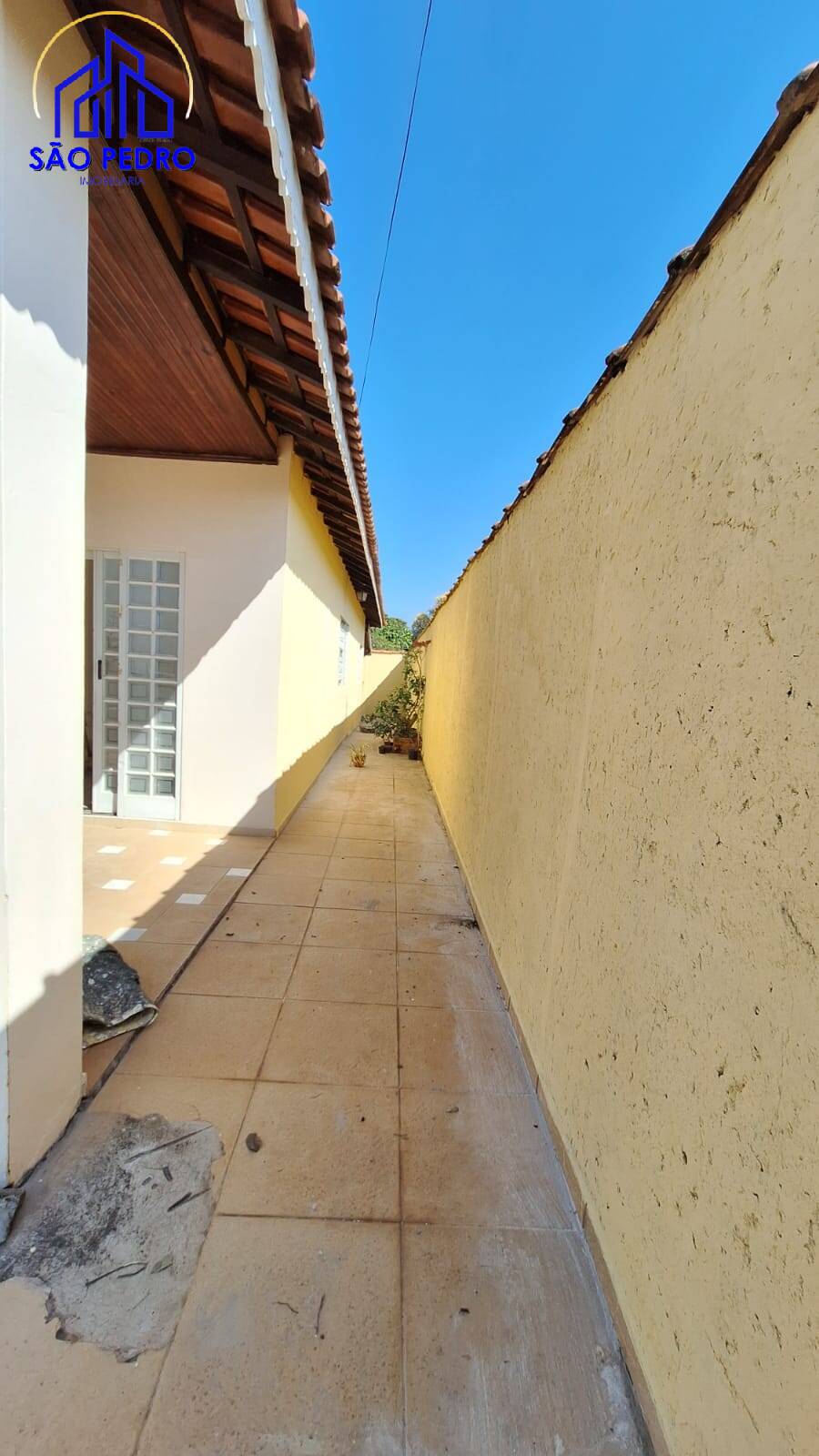 Casa à venda com 3 quartos, 174m² - Foto 3