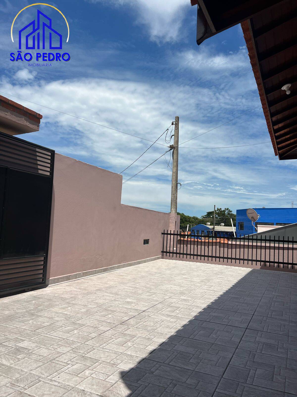 Casa à venda com 3 quartos, 140m² - Foto 2