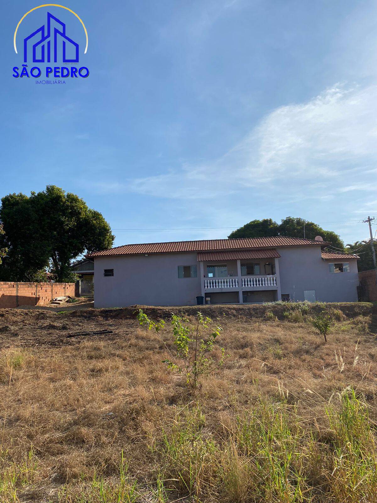 Casa à venda com 2 quartos, 1000m² - Foto 2