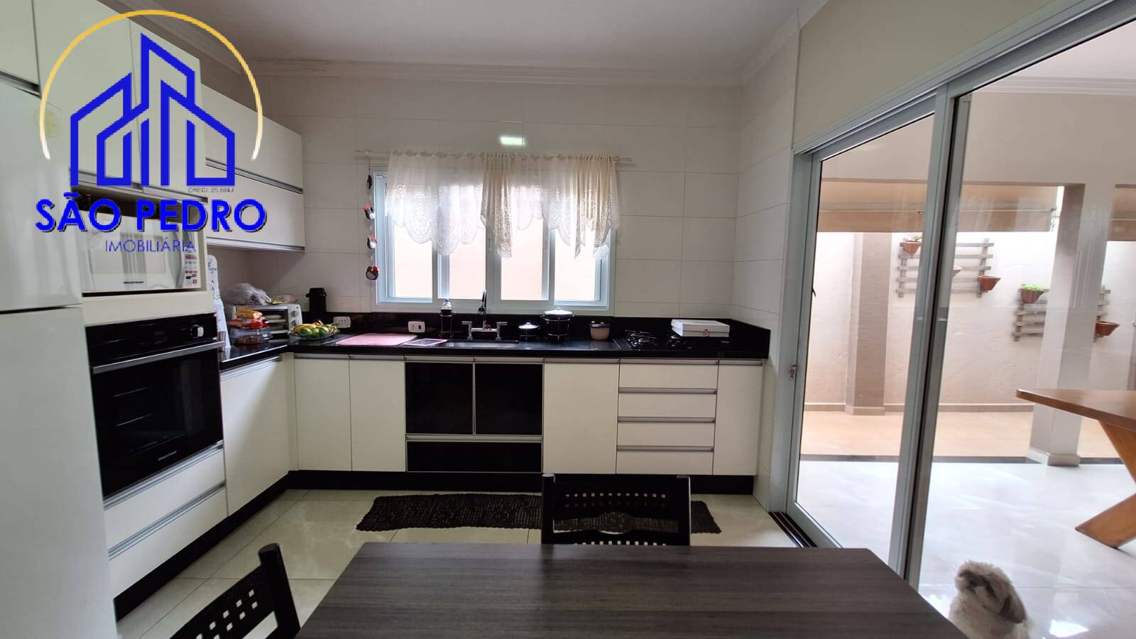 Casa à venda com 3 quartos, 207m² - Foto 11