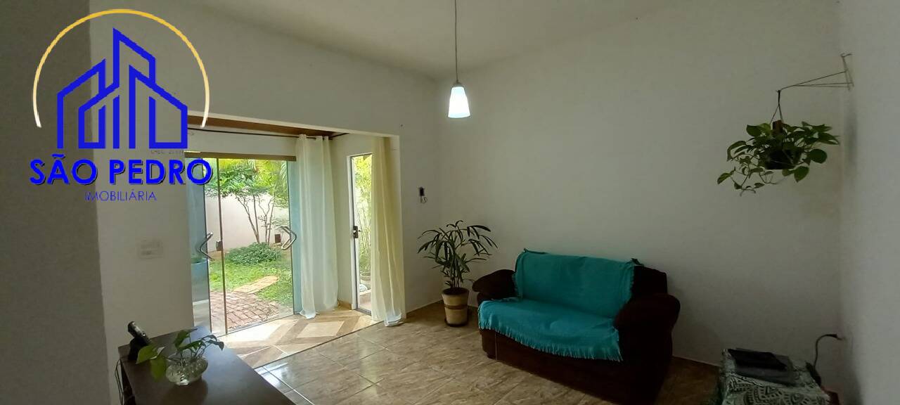 Casa à venda com 1 quarto, 196m² - Foto 4